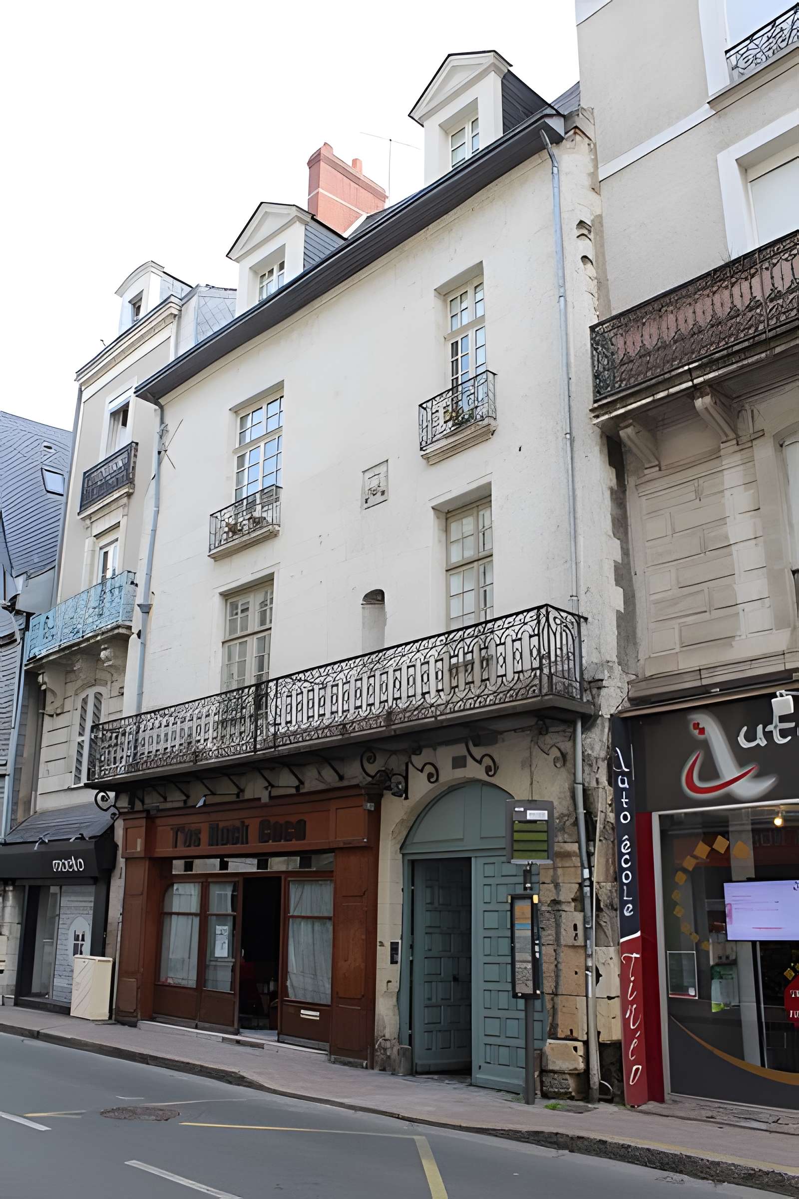 Ensemble appelé la Cour des Tourelles