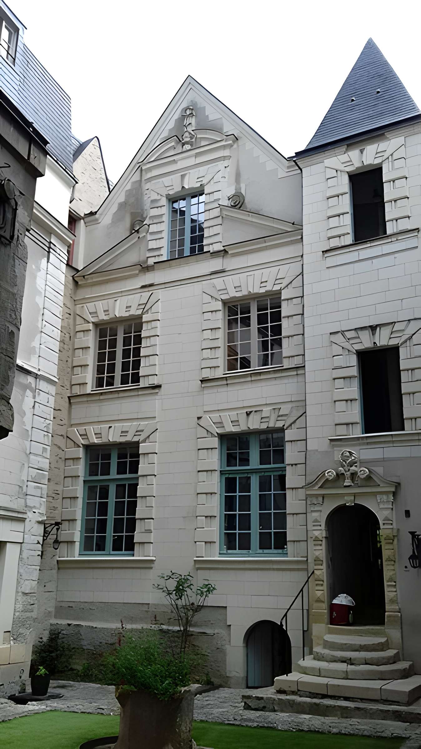 Ensemble appelé la Cour des Tourelles