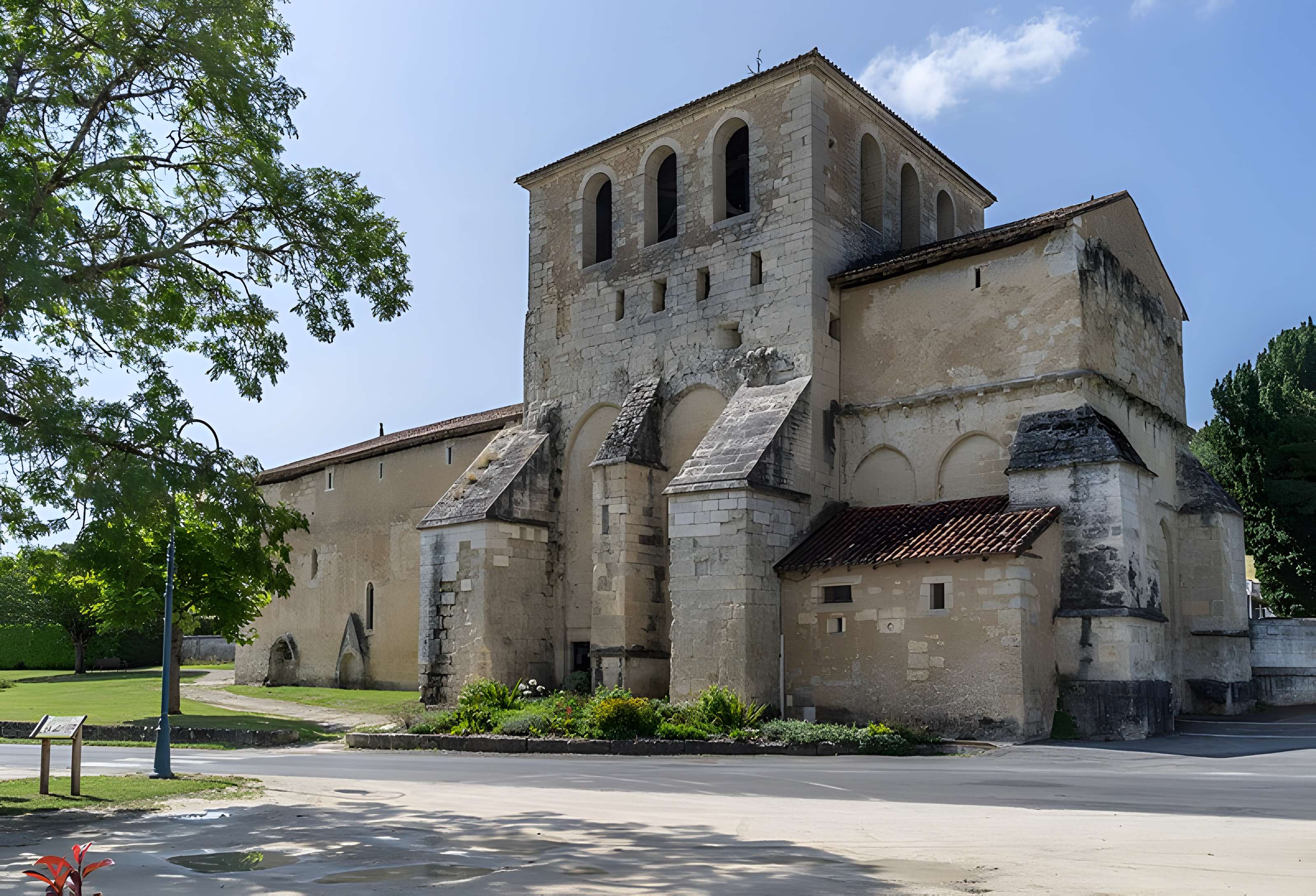 Église Saint-Martin d'Agonac