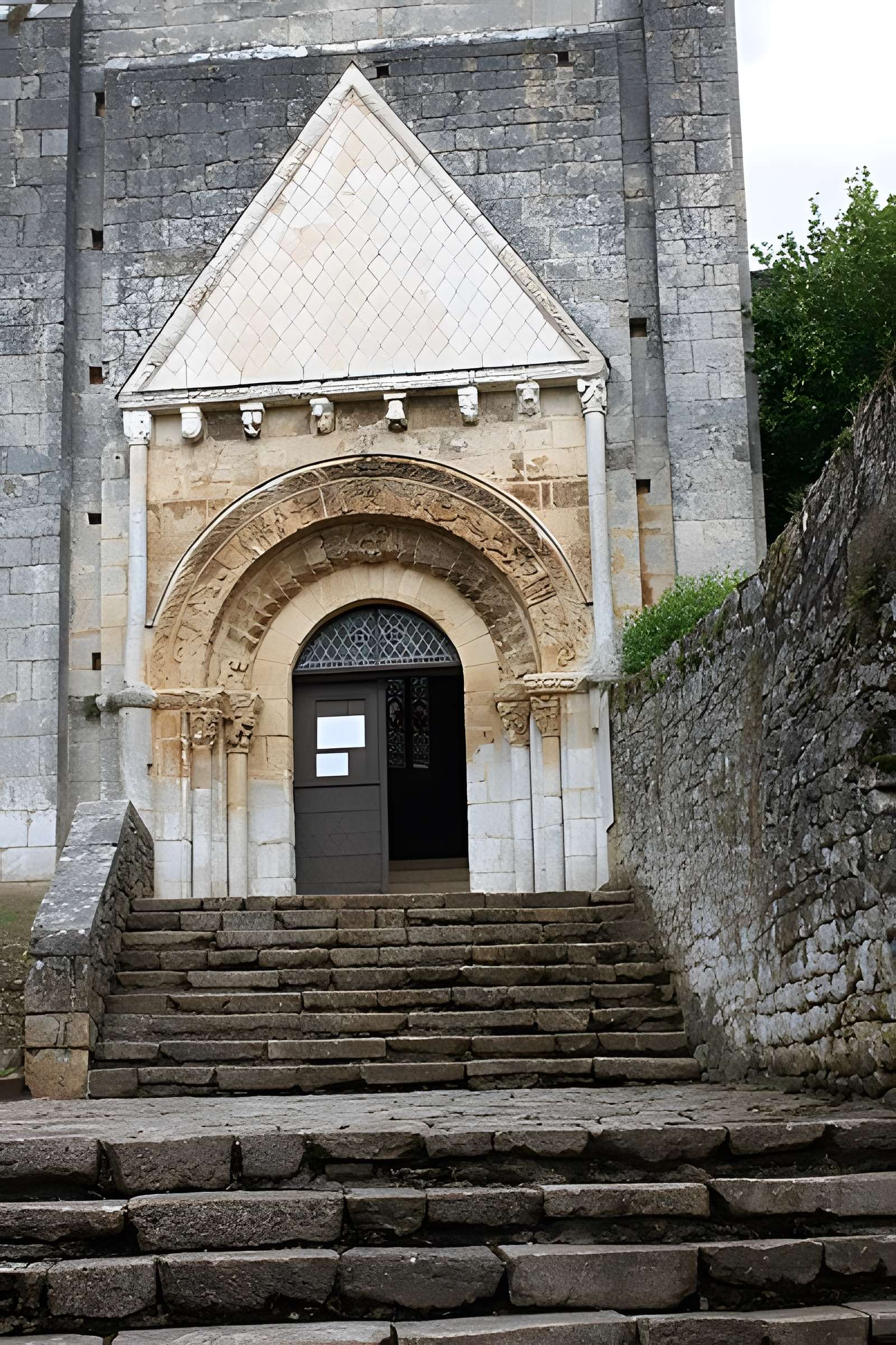Église Saint-Martin de Besse