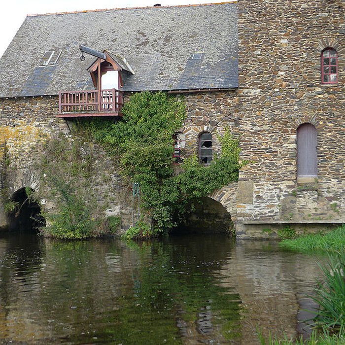 Photo de Moulin à eau dit de la Chaussée ou du grand Chenillé