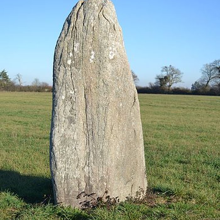 Photo de Menhir de la Garde ou Pierre à lhuile