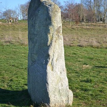 Menhir de la Garde ou Pierre à lhuile