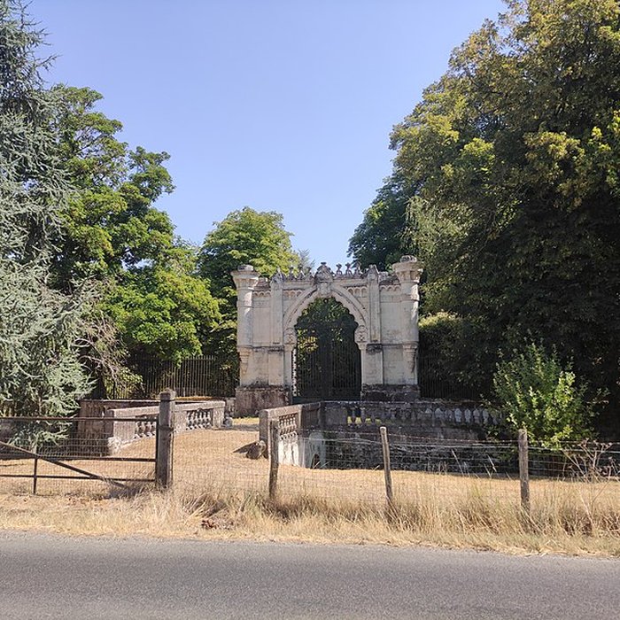 Photo de Site castral de Milly-le-Meugon