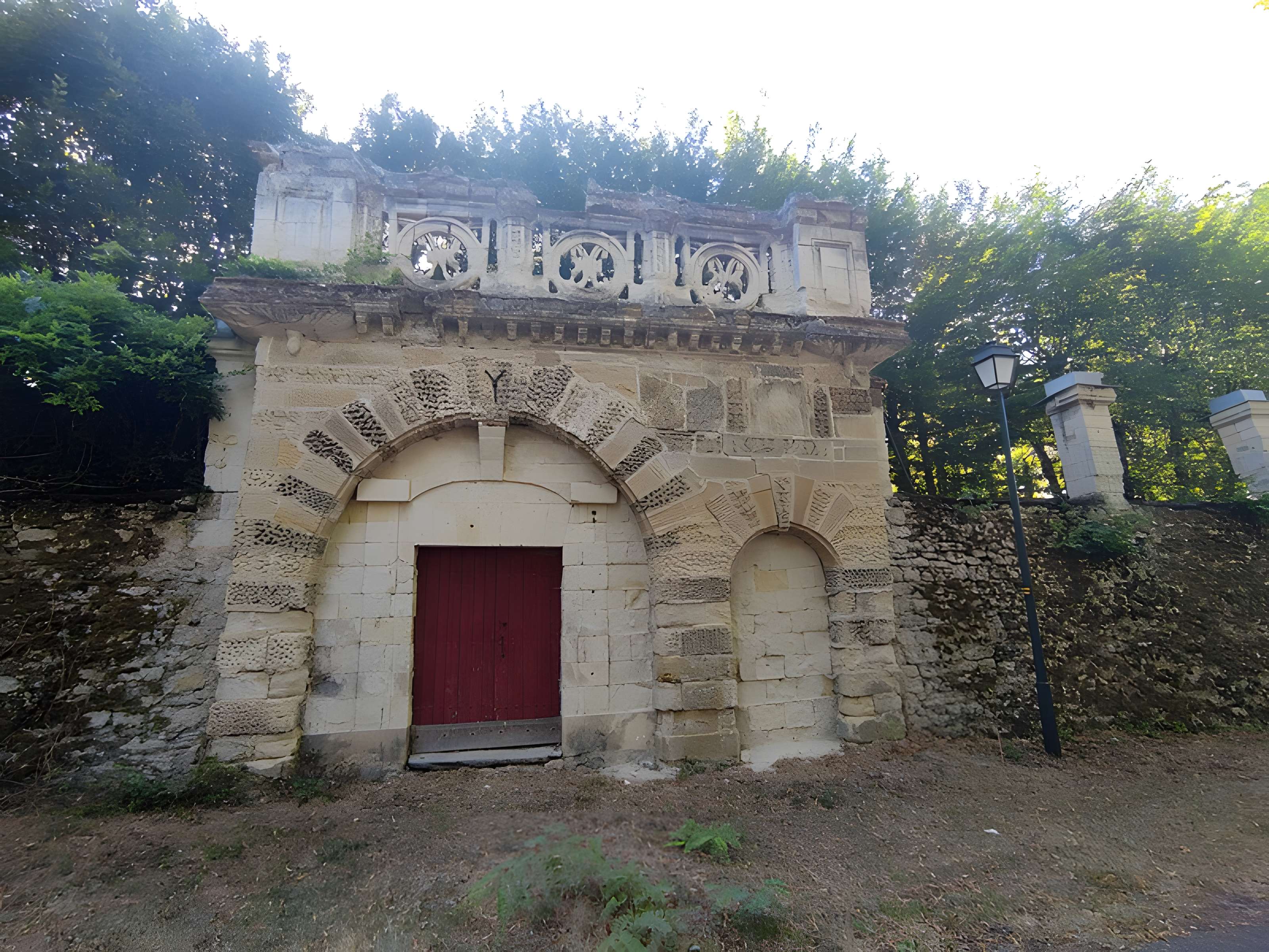 Site castral de Milly-le-Meugon