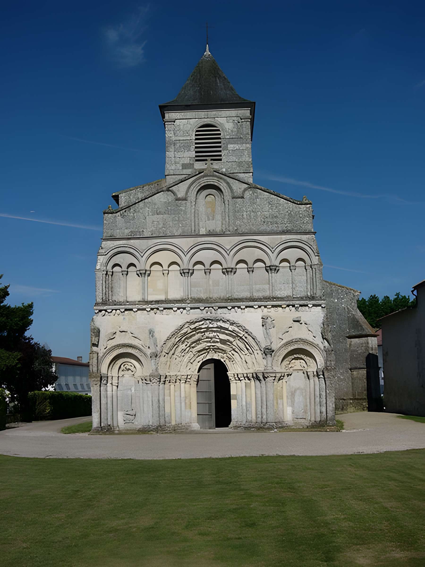 Église Saint-Martin de Chadenac 