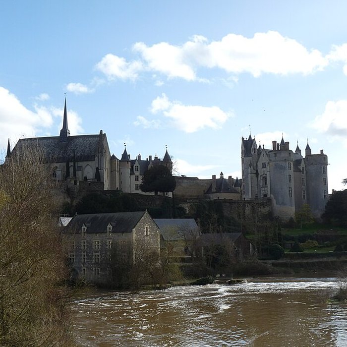 Photo de Eglise paroissiale ancienne chapelle du château