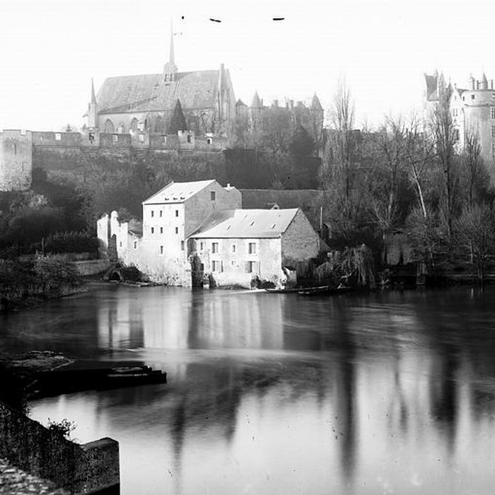 Photo de Eglise paroissiale ancienne chapelle du château