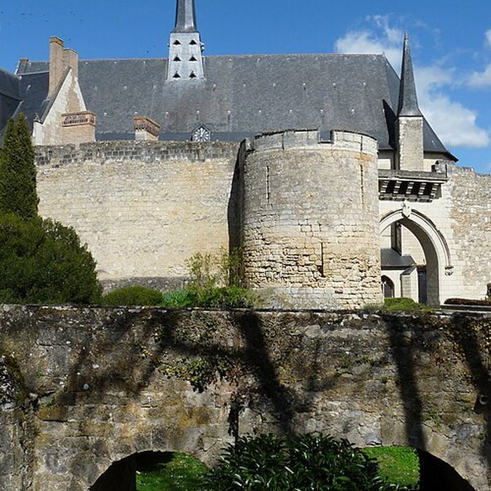 Photo de Eglise paroissiale ancienne chapelle du château