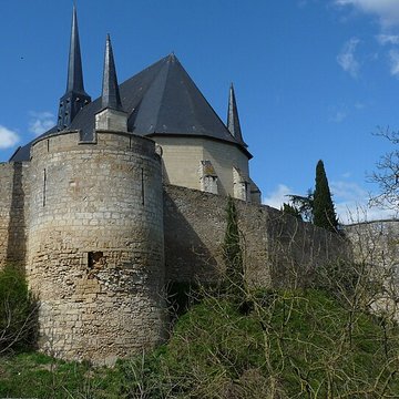 Eglise paroissiale ancienne chapelle du château