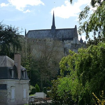 Eglise paroissiale ancienne chapelle du château