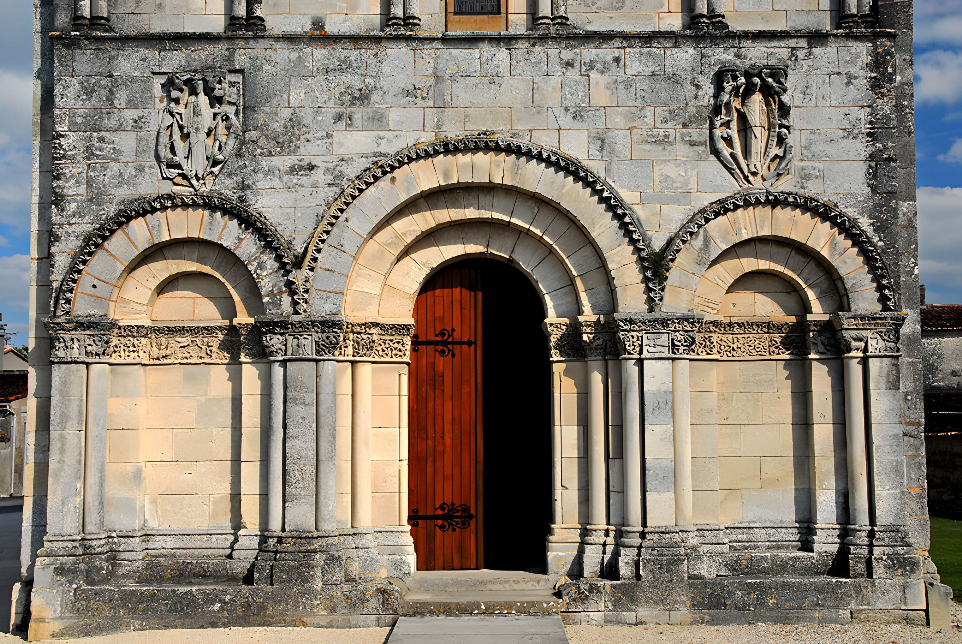 Église Saint-Martin de Gensac-la-Pallue