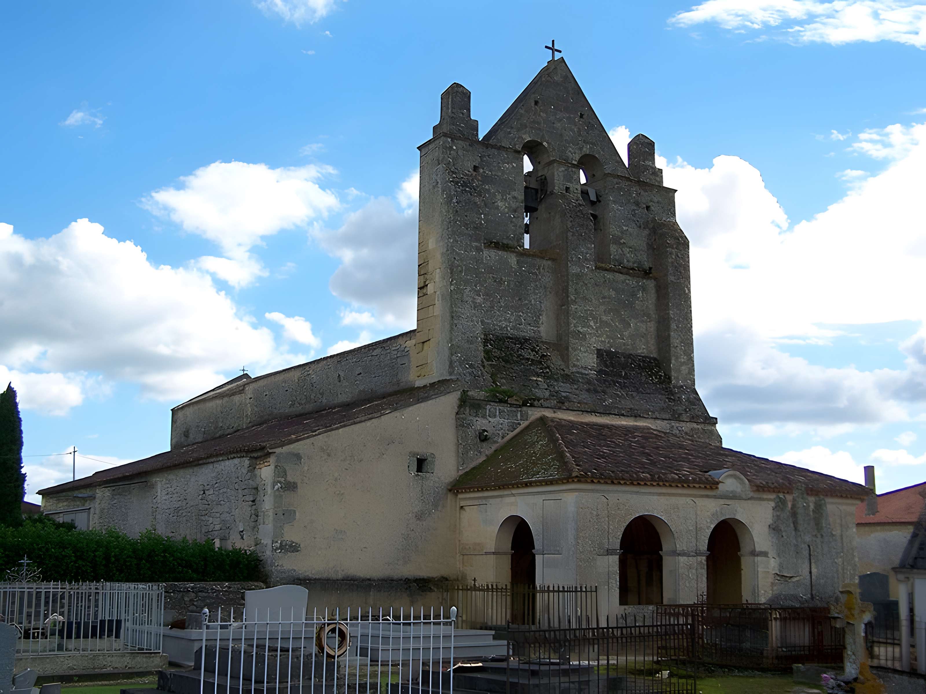 Église Saint-Martin de Lugasson