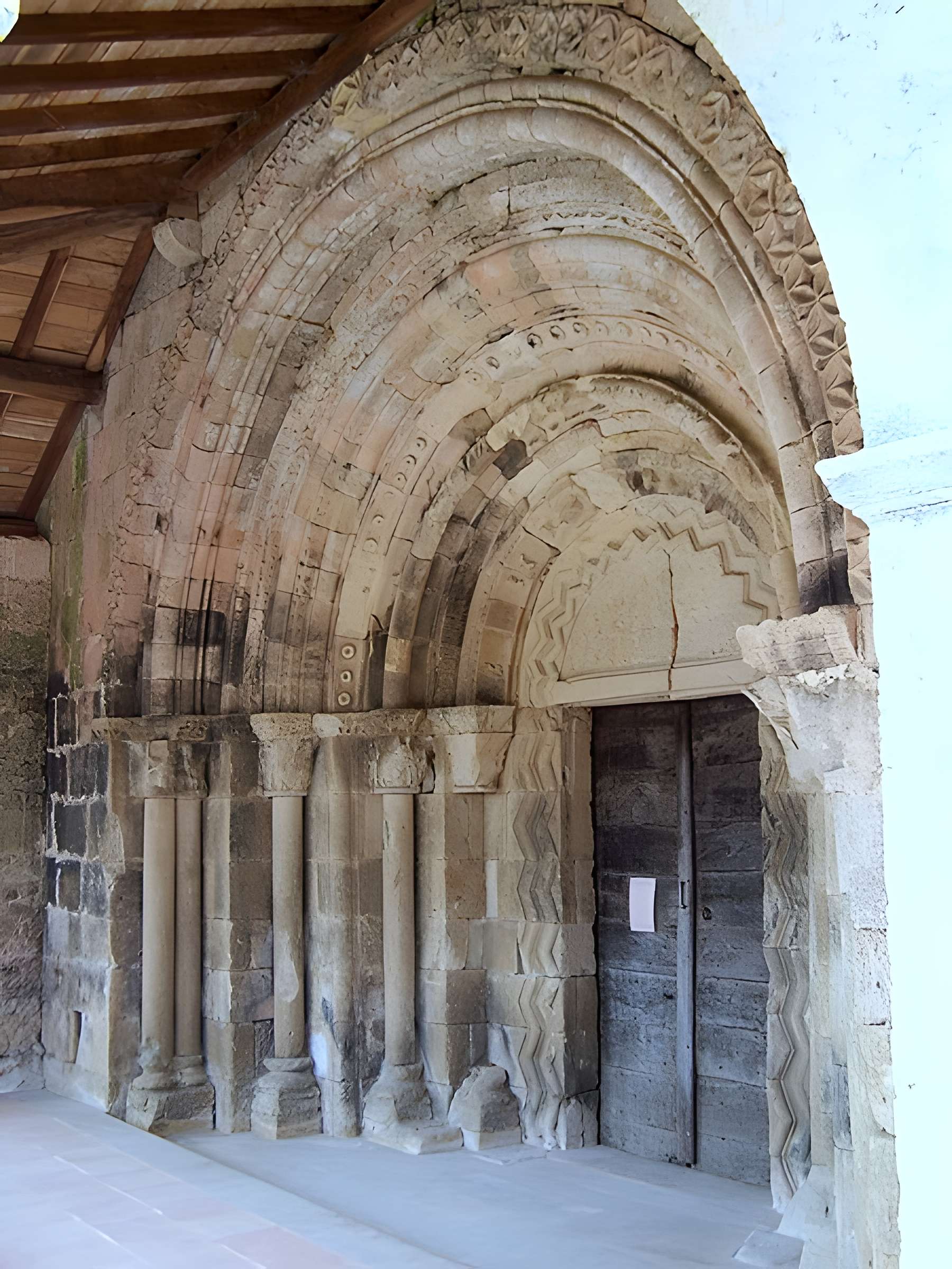 Église Saint-Martin de Lugasson