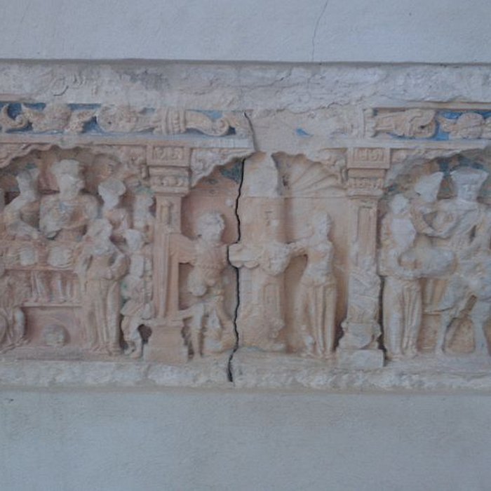 Photo de Eglise et le cimetière qui lentoure