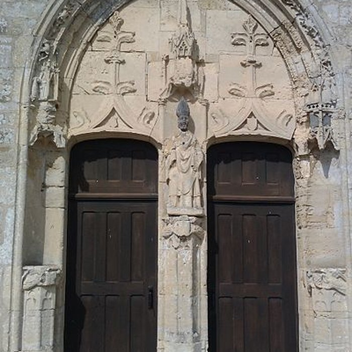 Photo de Eglise et le cimetière qui lentoure