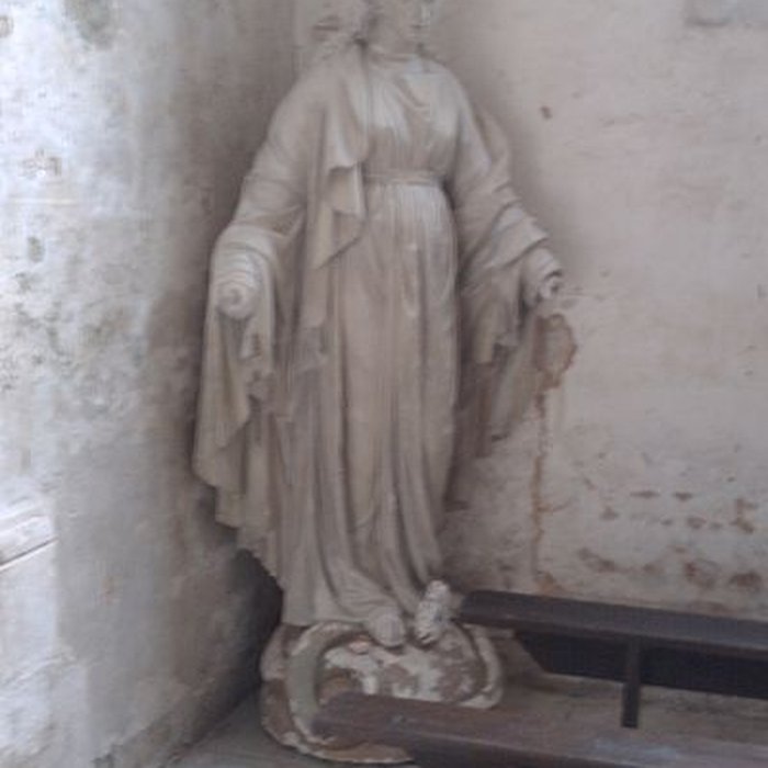 Photo de Eglise et le cimetière qui lentoure