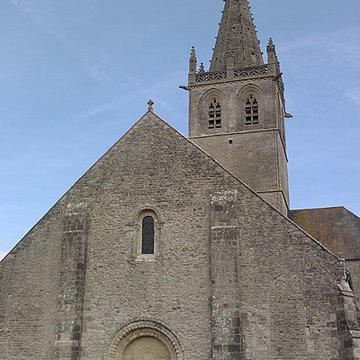 Eglise et le cimetière qui lentoure