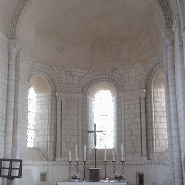 Eglise et le cimetière qui lentoure