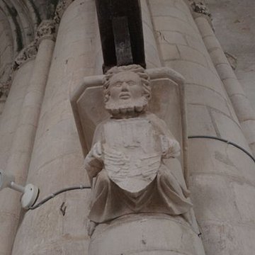 Eglise et le cimetière qui lentoure