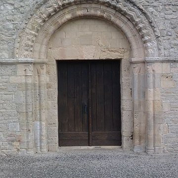 Eglise et le cimetière qui lentoure