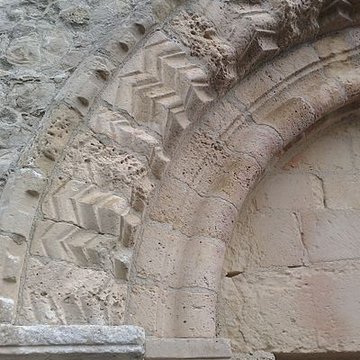Eglise et le cimetière qui lentoure