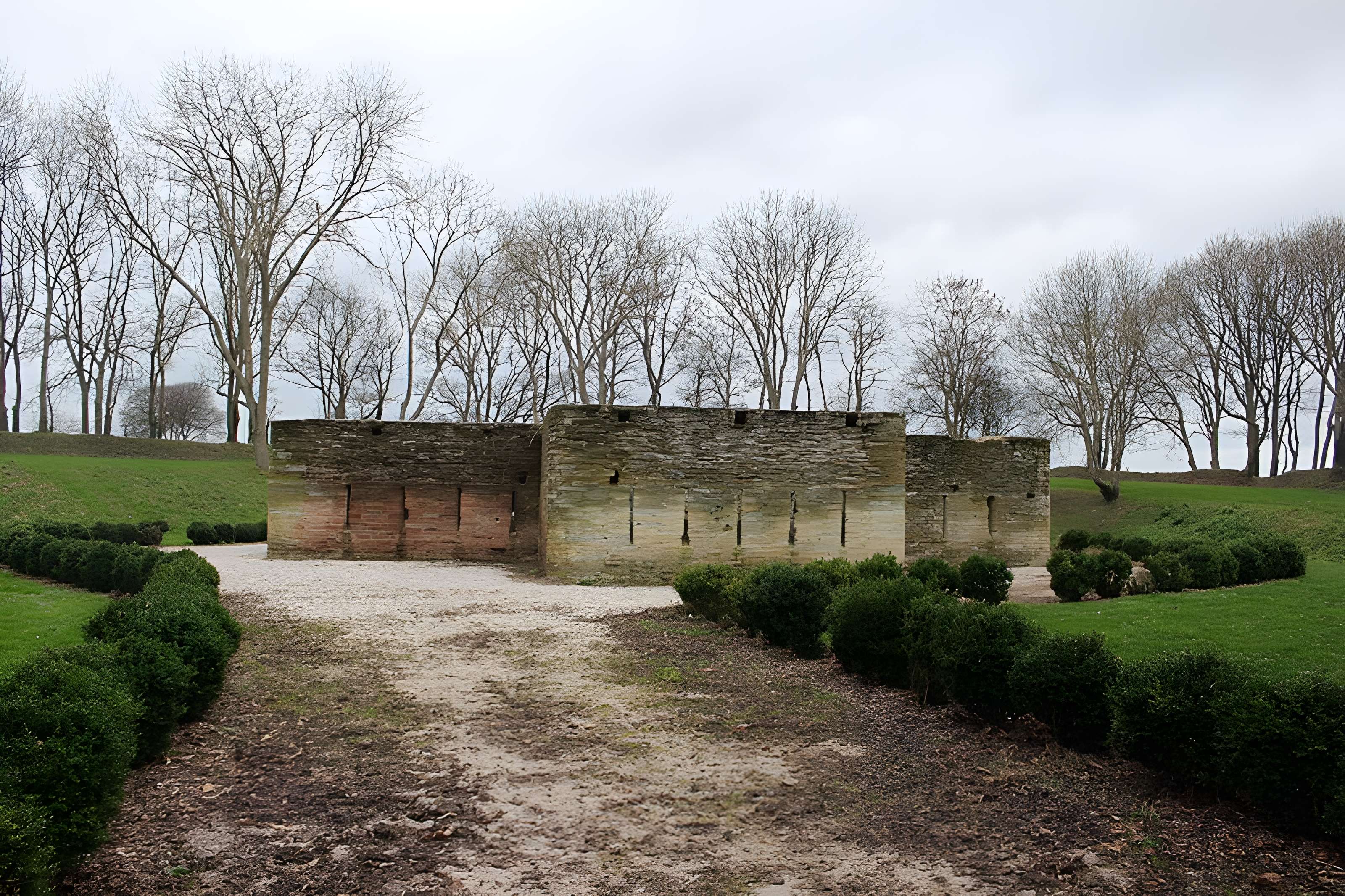 Ancienne redoute des Couplets