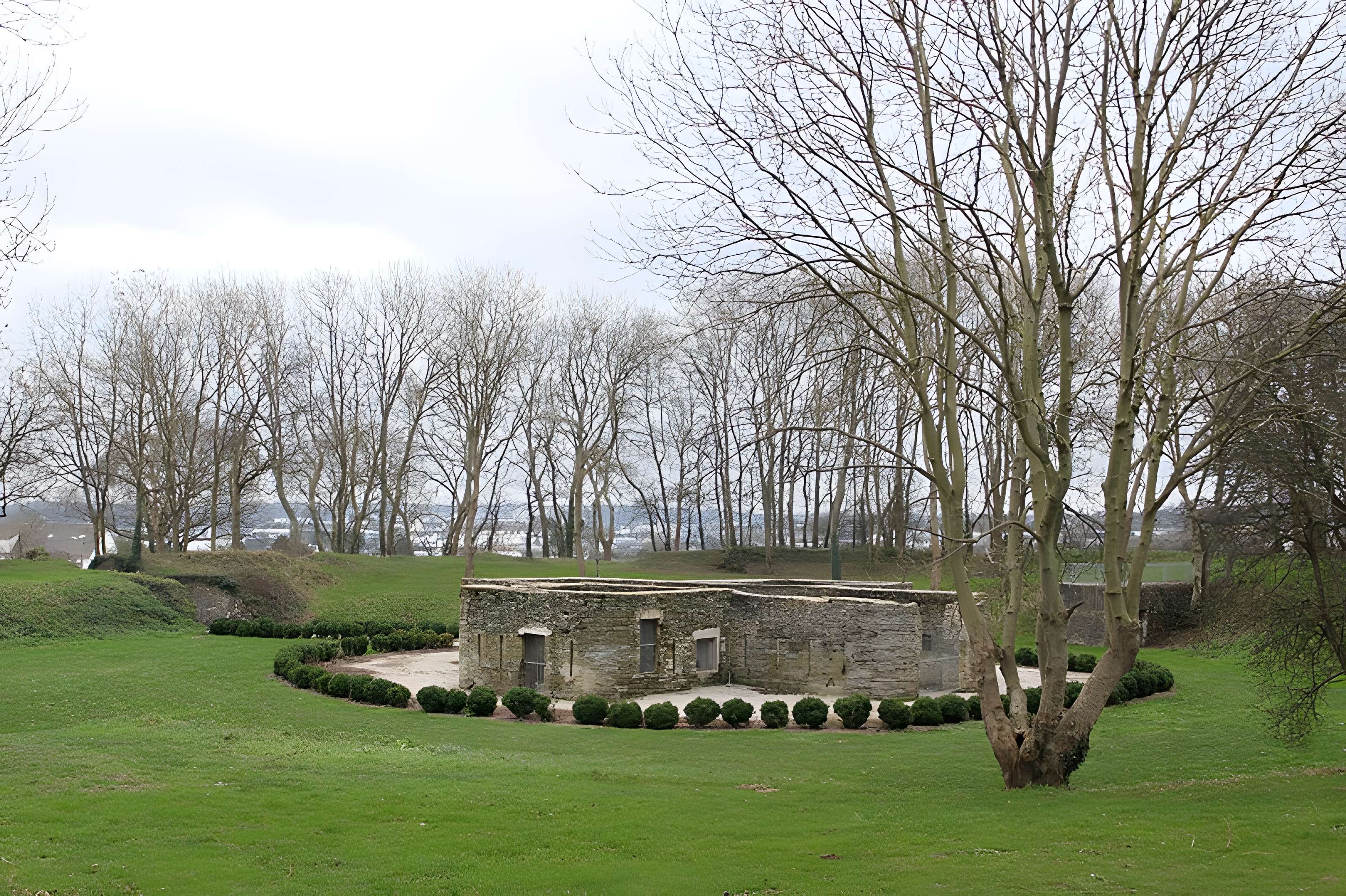 Ancienne redoute des Couplets