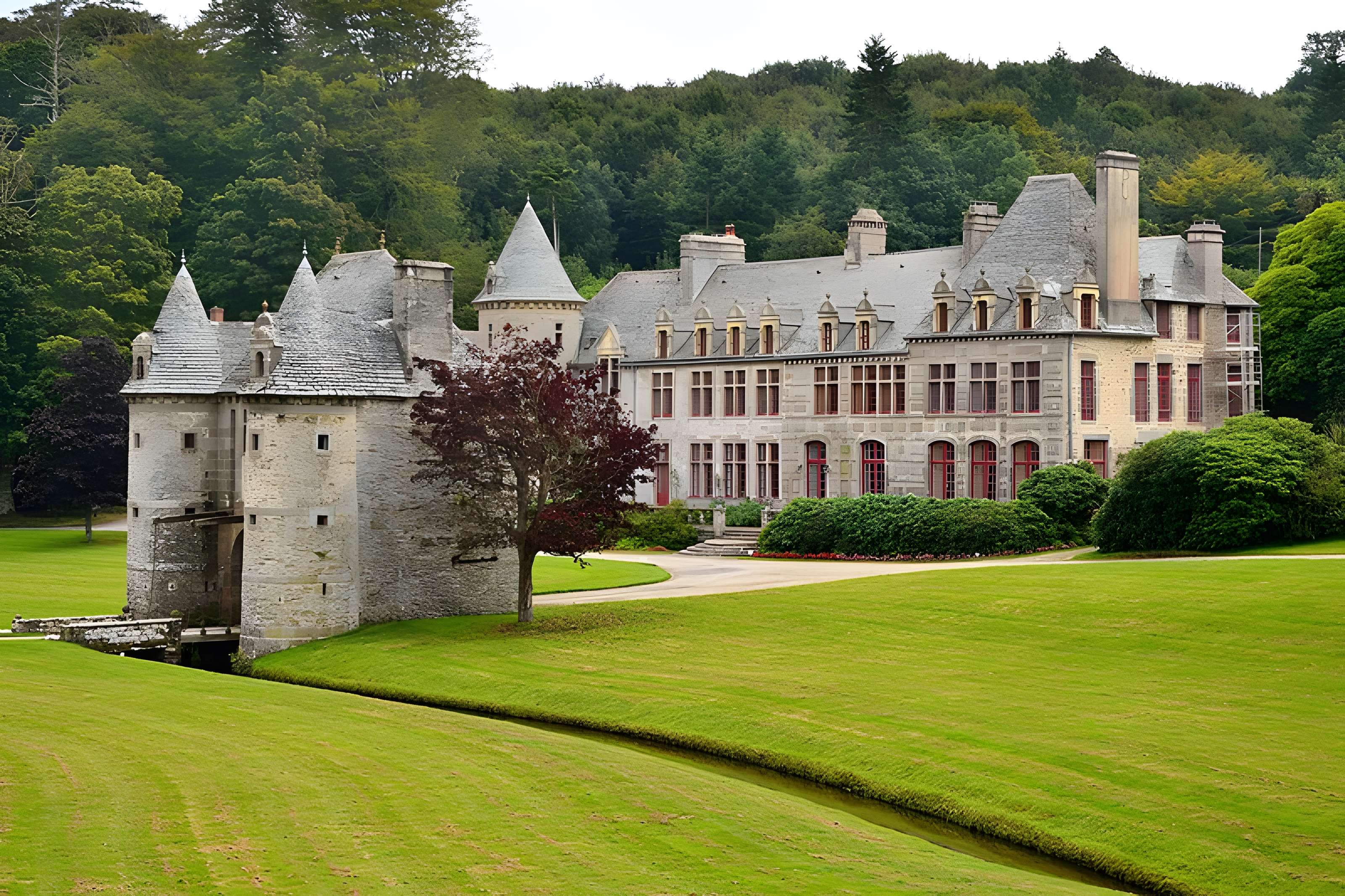 Domaine de Nacqueville (également sur commune d'Urville-Nacqueville)