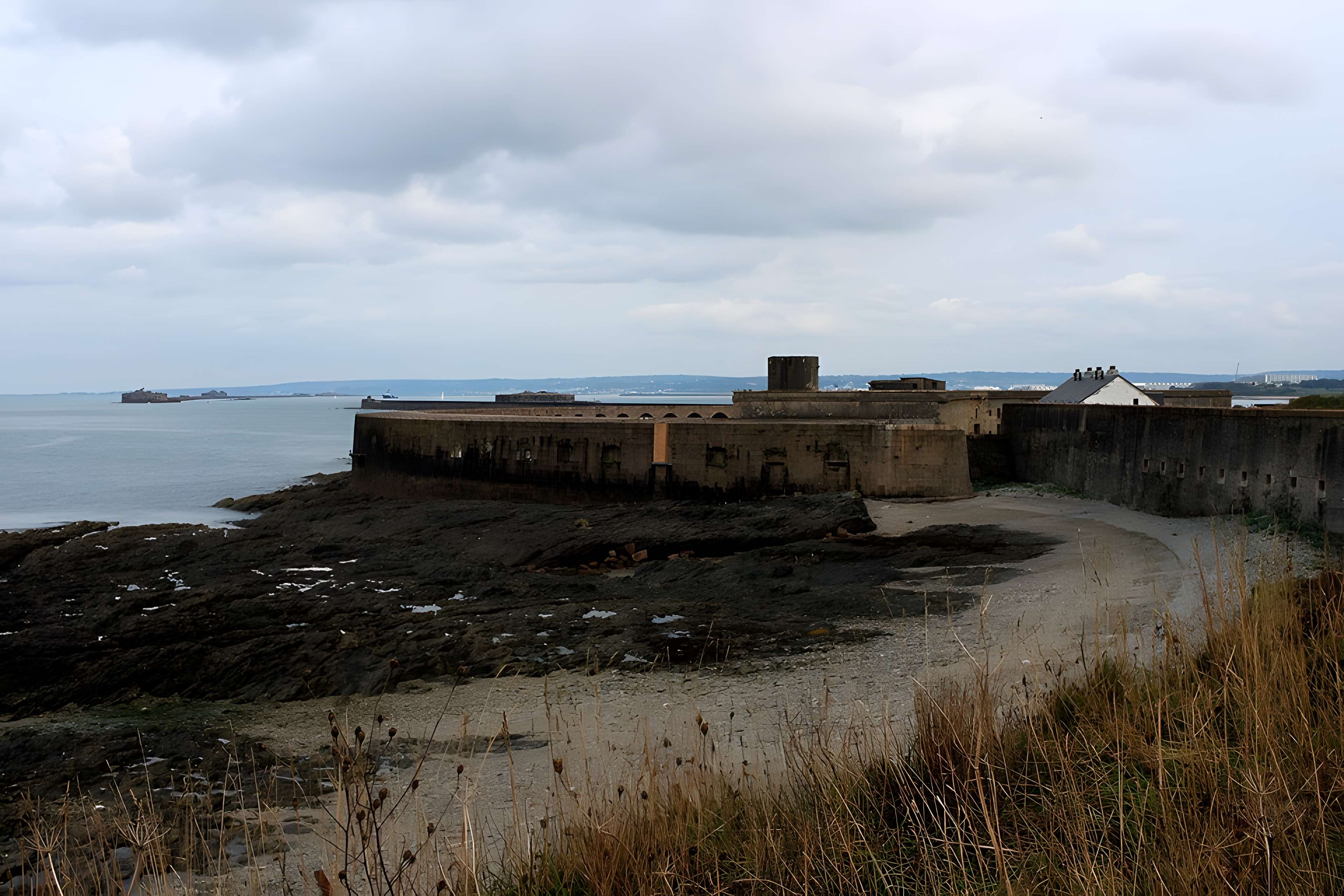 Fort de Querqueville, ouvrage constitutif de la rade de Cherbourg