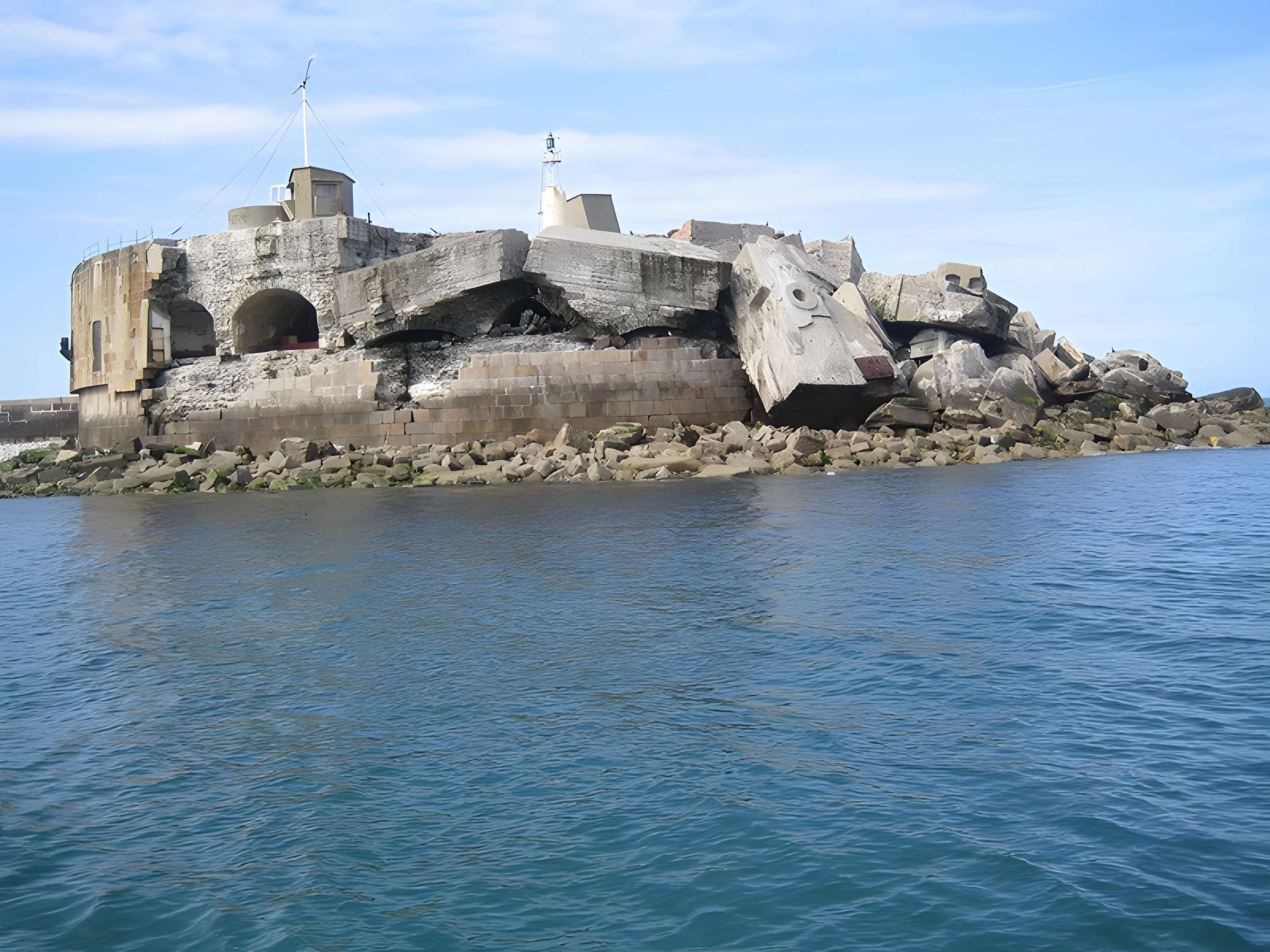 Fort de l’Est, ouvrage constitutif de la rade de Cherbourg