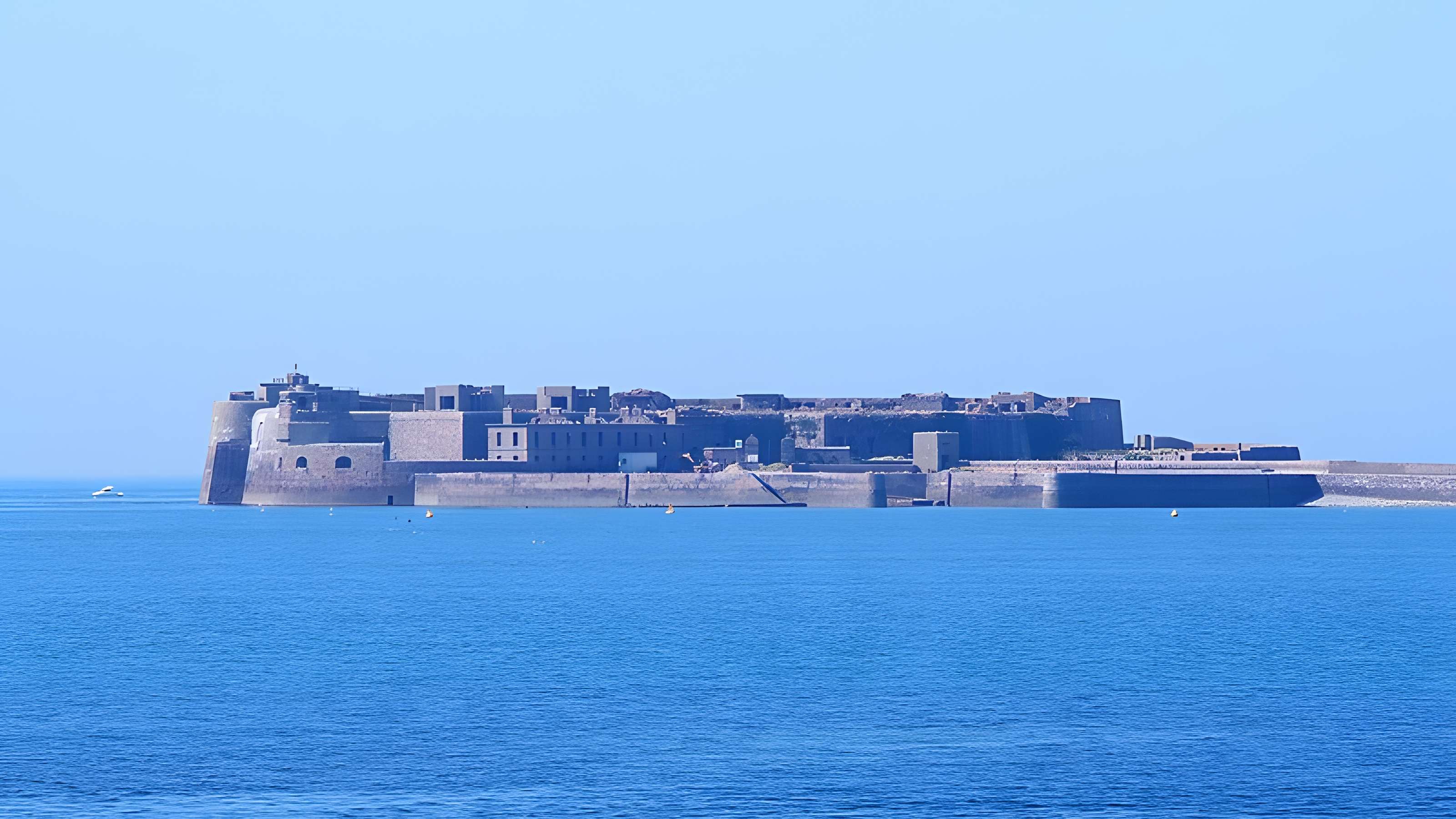 Fort de l’île Pelée, ouvrage constitutif de la rade de Cherbourg