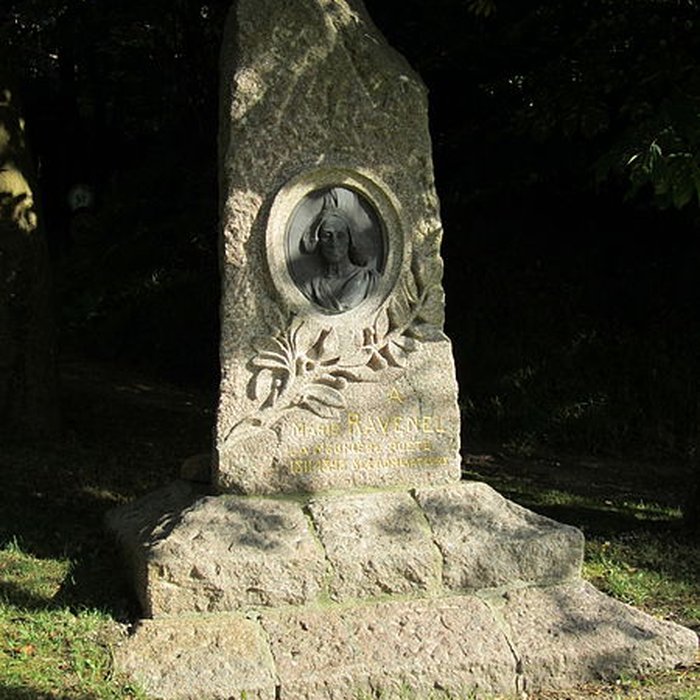 Photo de Stèle de Marie Ravenel