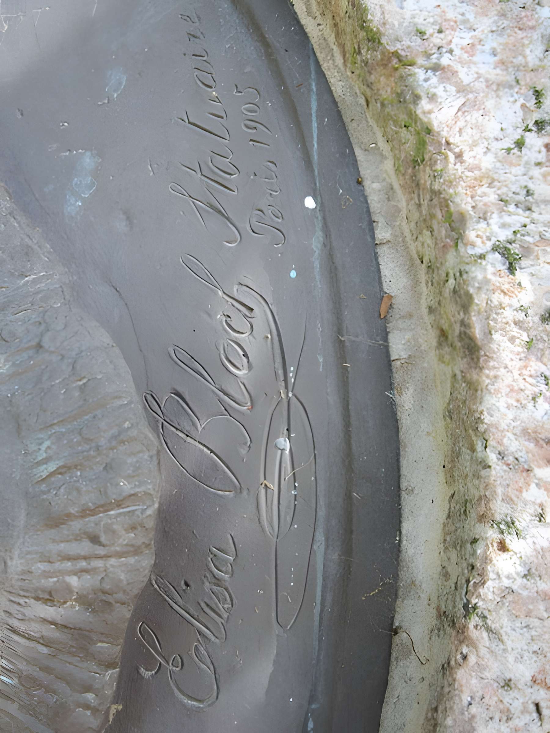 Stèle de Marie Ravenel