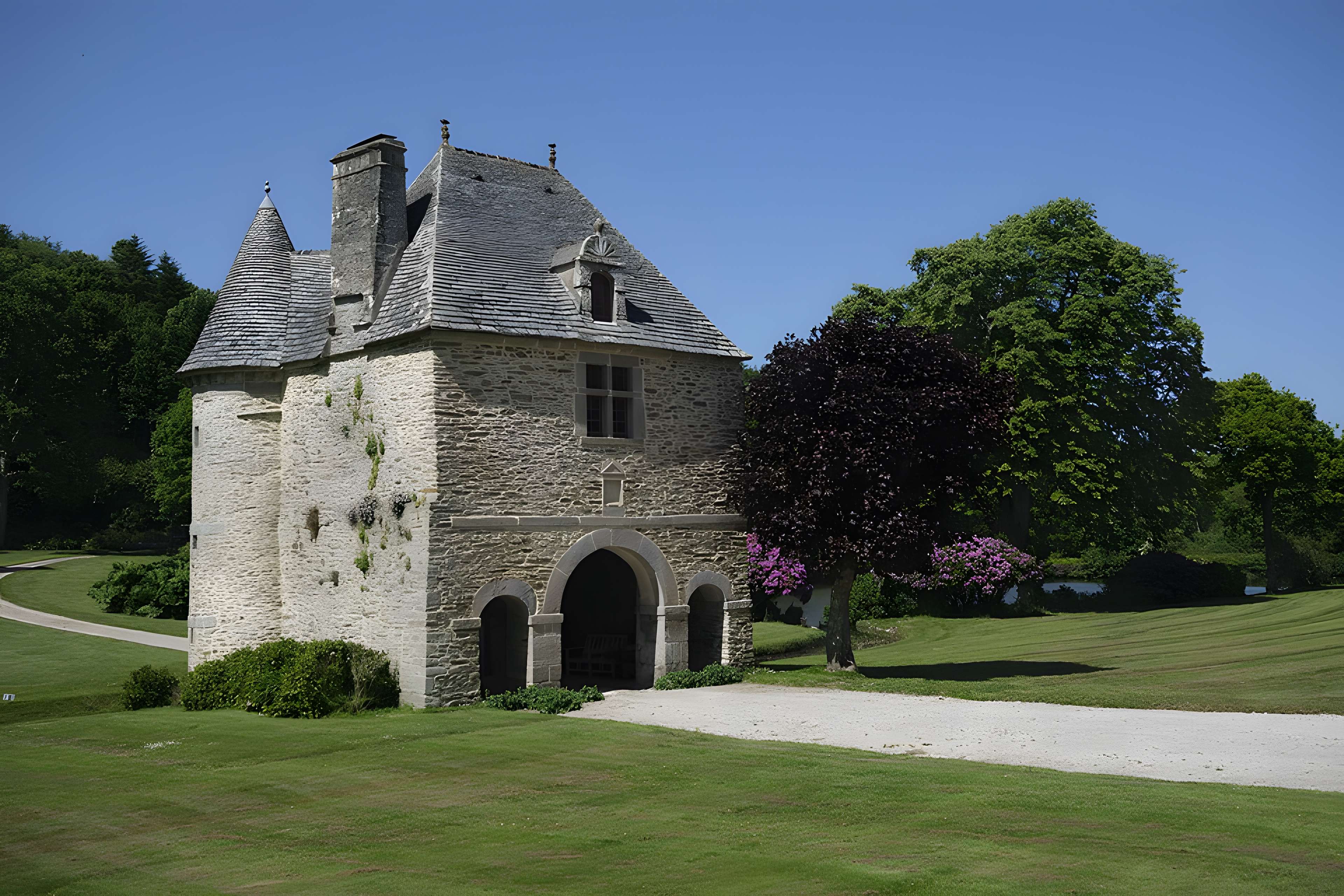 Domaine de Nacqueville (également sur commune de Querqueville)
