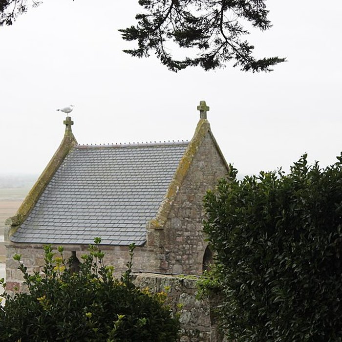 Photo de Cimetière communal et son enceinte entourant léglise