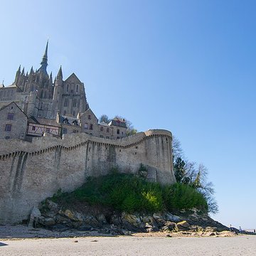 Remparts, enceinte de la ville et ses dépendances