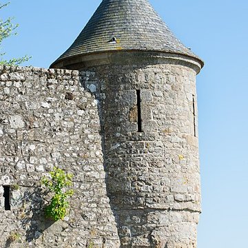 Remparts, enceinte de la ville et ses dépendances