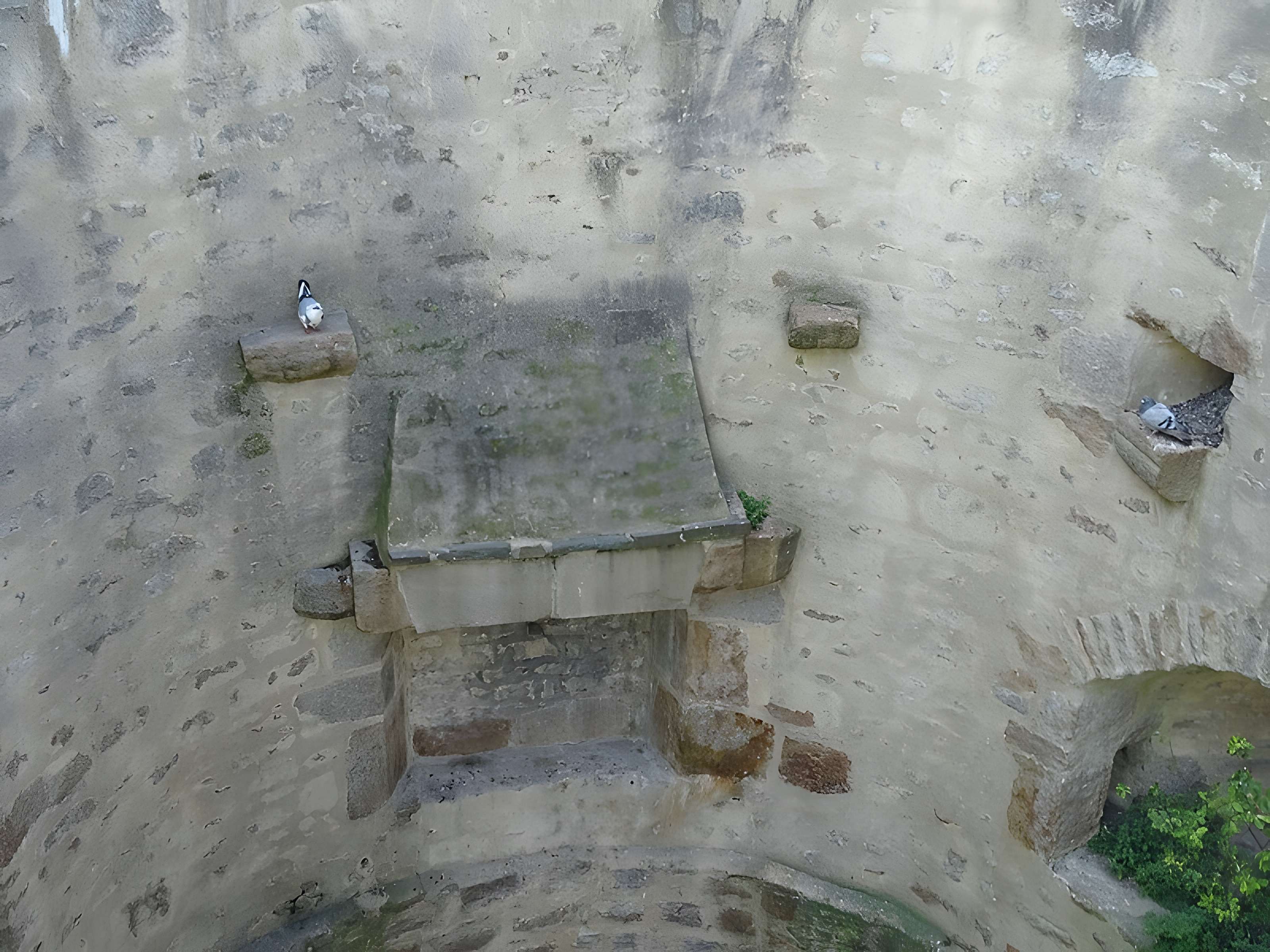 Remparts, enceinte de la ville et ses dépendances