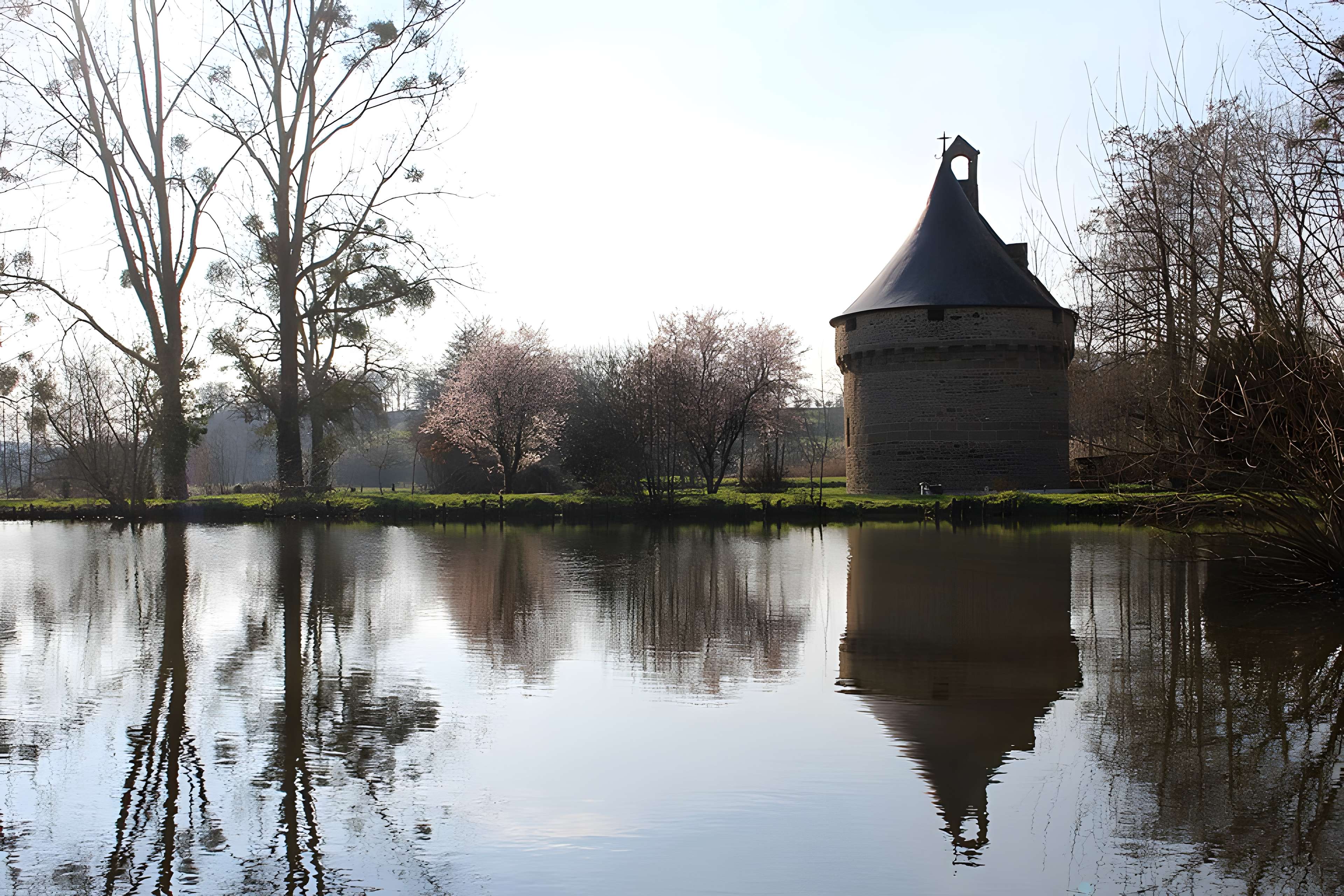 Ancien château de Sacey