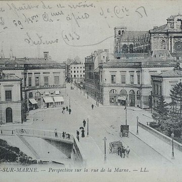 Maisons formant hémicycle