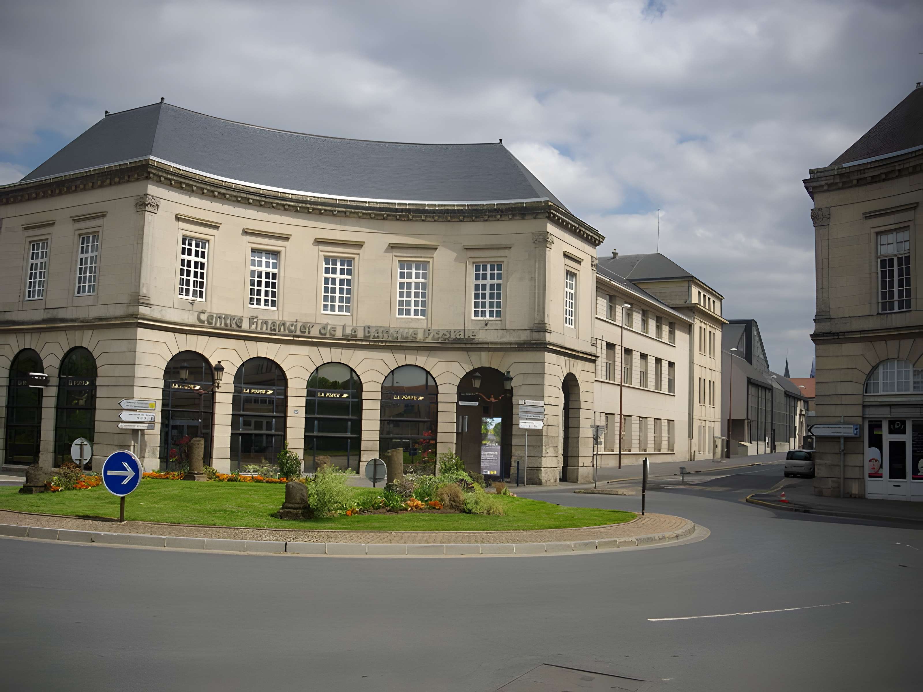 Maisons formant hémicycle
