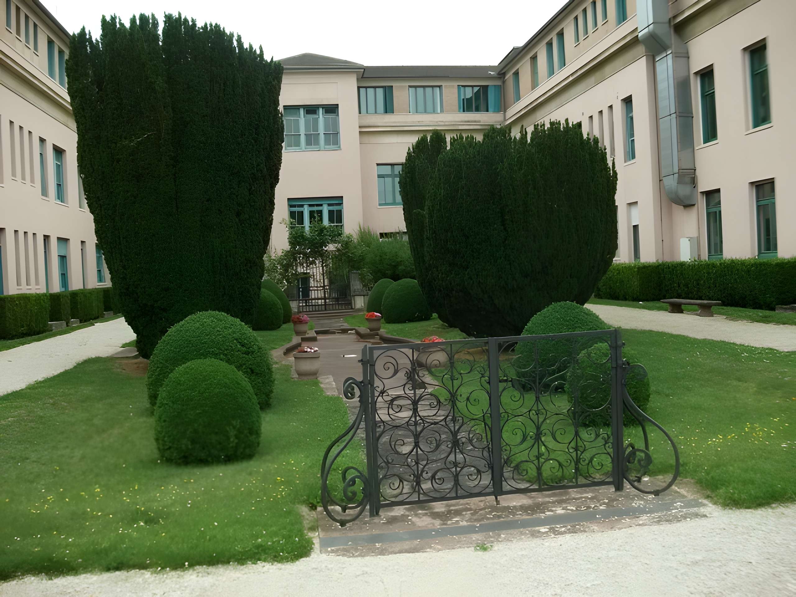 American Memorial Hospital