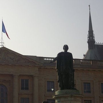 Immeuble ancienne douane