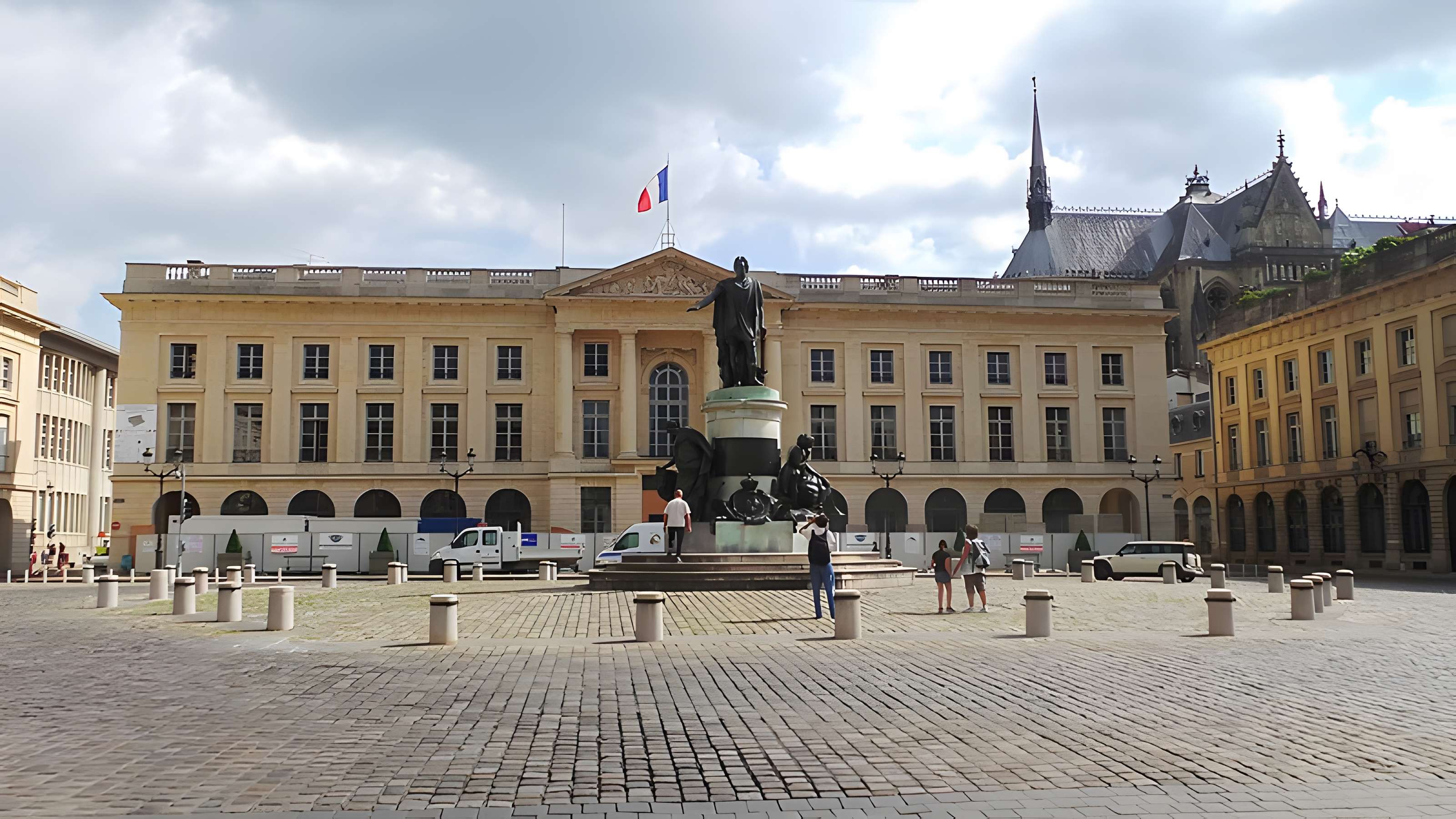 Immeuble (ancienne douane)