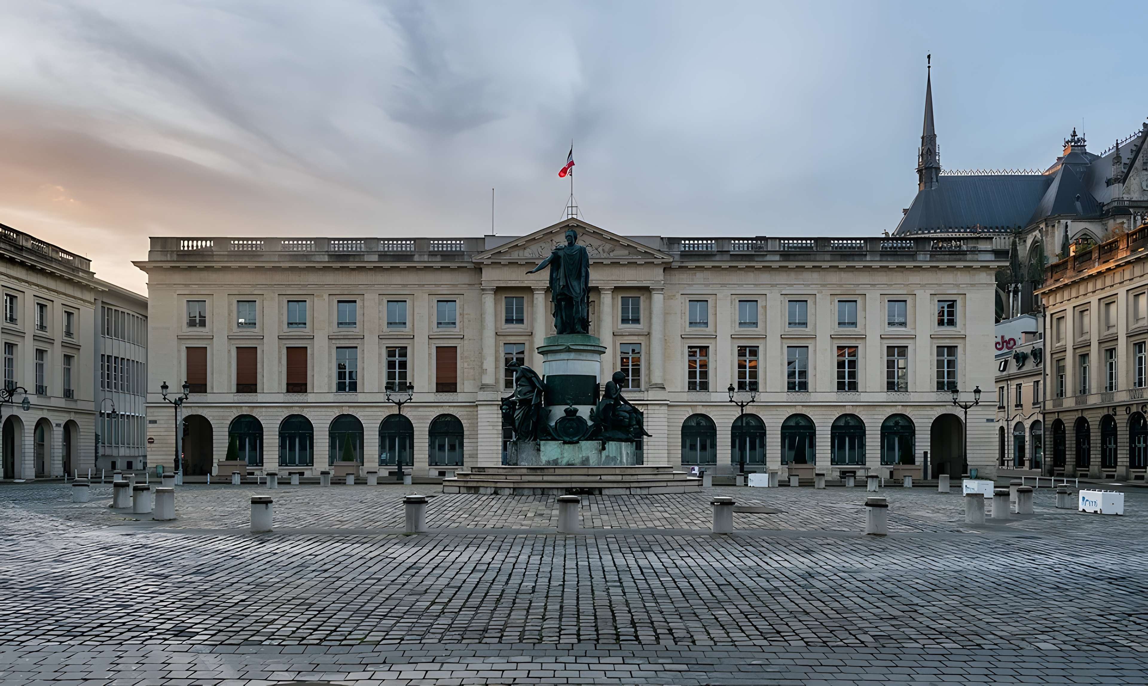 Immeuble (ancienne douane)