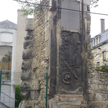 Porte Bazée vestiges