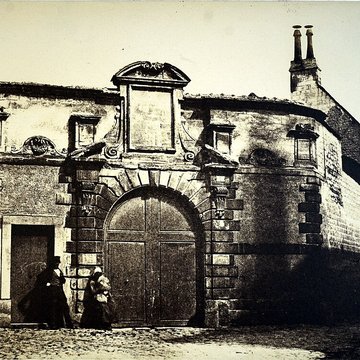 Porte servant autrefois dentrée à «la Pourcelette»