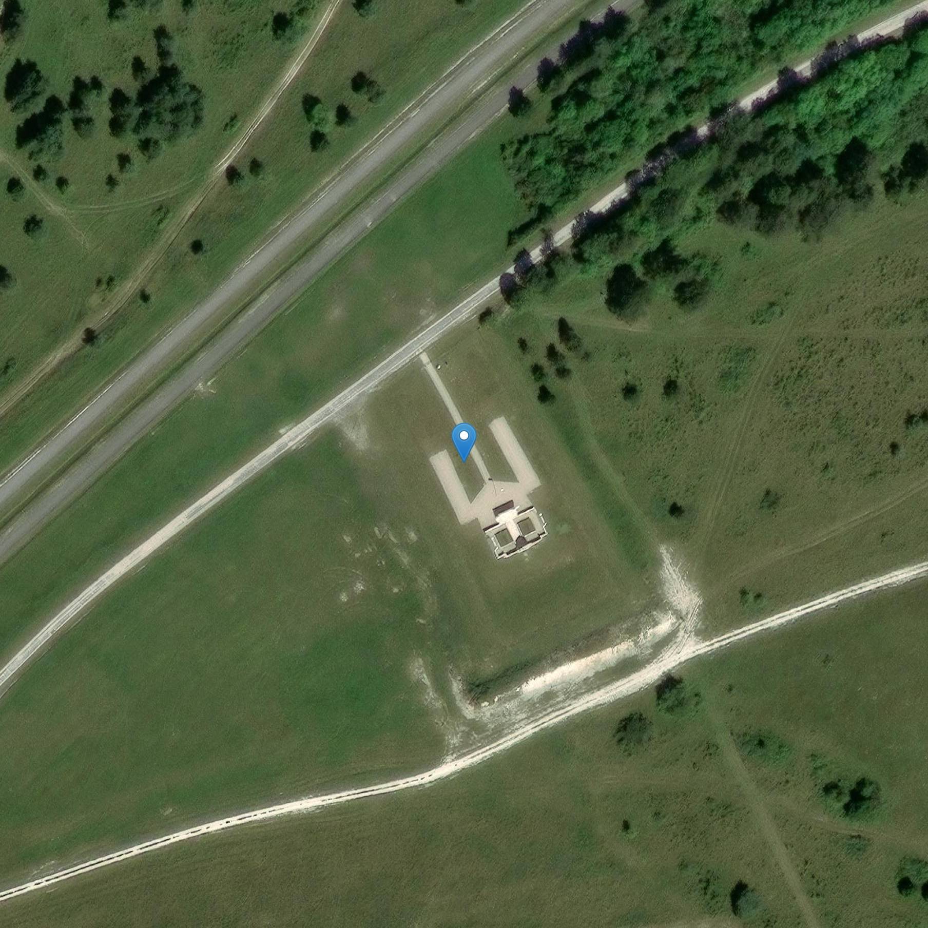 Photo de Cimetière de la Légion Étrangère, Monument Farnsworth, nécropole nationale.