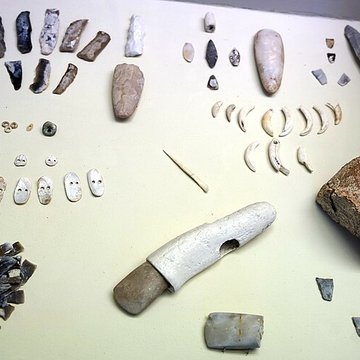 Grottes sépulcrales néolithiques